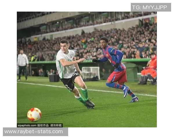 意甲焦点战巴萨小胜皇马引发争议判罚全场沸腾