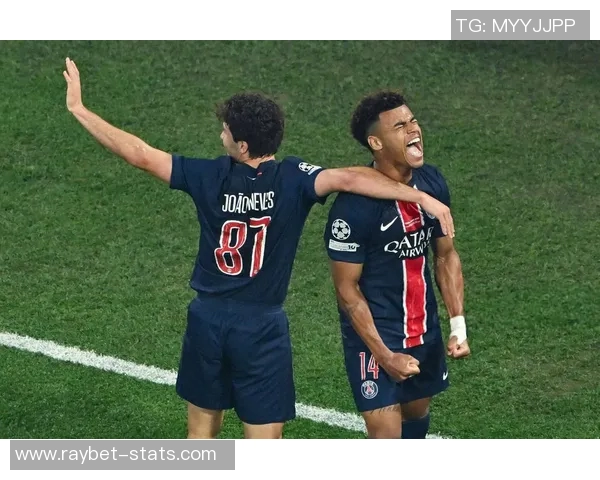 意甲经典对决巴黎圣日耳曼与皇马平局红牌事件引发全场热议 意甲经典对决巴黎圣日耳曼与皇马平局红牌事件引发全场热议