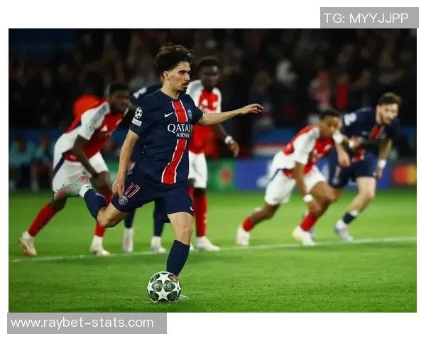 中超激战巴黎圣日耳曼大胜AC米兰补时进球引发争议与全场欢呼