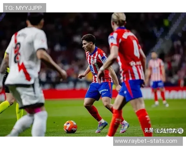 西甲惊天冷门马竞以3-0击败巴萨全场欢呼声震天