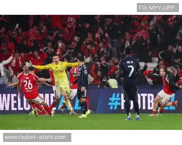 本菲卡逆袭多特蒙德3-0胜利成世界杯历史冷门瞬间引发全场狂欢